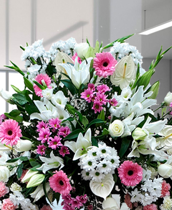 Corona Funeraria Tonos Rosados